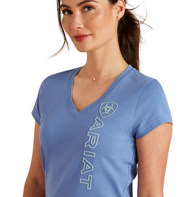 Tee Shirt Ariat Vertical Logo V Neck Short Sleeve S24 Dutch Blue Ladies [:xs]